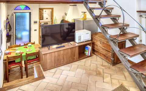 Mario - Levanto: Værelse, Indretning, Fjernsyn, Television, Indretning, Husholdningsapparat, Dør, Fladskærm