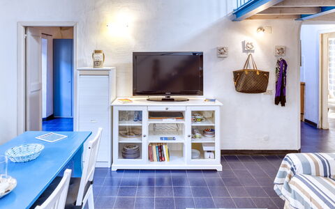 Appartamento Ivana - Levanto: Træ, Værelse, Indretning, Ejendom, Etage, Væg, Gulvbelægning, Hjem, Møbel