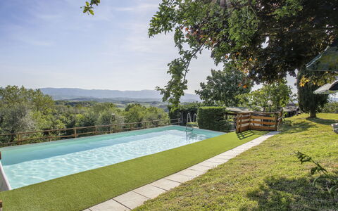 Castelfranco di Sopra 649: Svømmepøl, Land Lot, Have, Skygge, Fritid, Landscaping, Lawn, Eco Hotel, Backyard, Gård