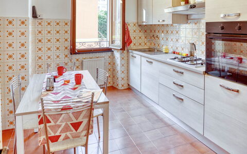 Nina Home - Levanto: Tap, Cabinetry, Møbel, Håndvask, Countertop, Bygning, Skuffe, Sanitærarmatur, Køkken, Indretning