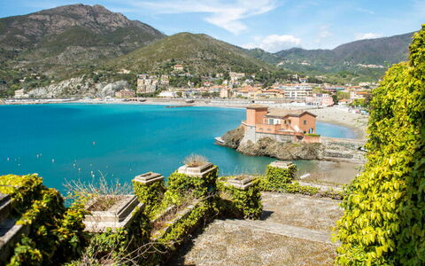 Nina Home - Levanto: Kyst, Bjergrige Landskabsformer, Coastal Og Oceaniske Landskabsformer, Bakke, Hav, Bjerg, Headland, Terræn, Promontory, Turistattraktion