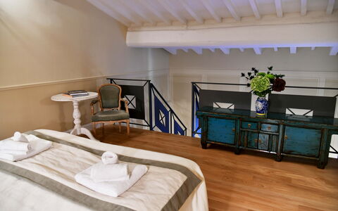 Appartamenti Troise: Møbel, Ejendom, Komfort, Bygning, Træ, Indretning, Arkitektur, Cabinetry, Gulvbelægning, Stueplante