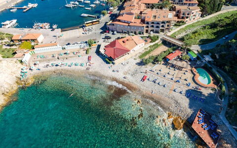 villa-il-cedro-marciana-marina-villa-external