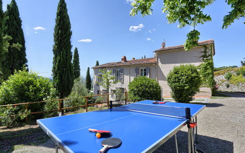 Villa Maona: Sky, Himmel, Plante, Bygning, Ejendom, Sportsudstyr, Vindue, Træ, Net Sports, Hus