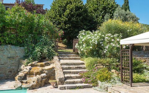 Villa Taragnano: Plante, Ejendom, Himmel, Botanik, Blomst, Vegetationen, Land Lot, Biome, Landskab, Landdistrikt