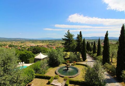Il Poggiolo: Himmel, Sky, Plante, Træ, Naturlige Landskab, Botanik, Land Lot, Græs, Lærk, Landskab