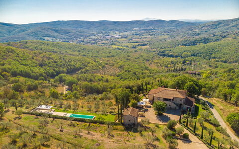 Villa Dorothea: Himmel, Plante, Plantesamfund, Bjerg, Naturlige Landskab, Highland, Land Lot, Træ, Hældning