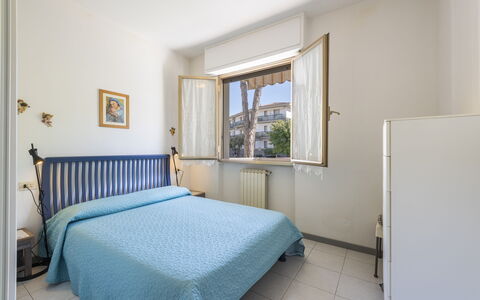 Casa Marina: Vindue, Møbel, Bygning, Komfort, Træ, Indretning, Skygge, Arkitektur, Bed Frame