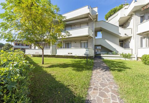 Casa Marina: Plante, Bygning, Ejendom, Himmel, Vindue, Land Lot, Hus, Græs, Vegetationen, Urban Design