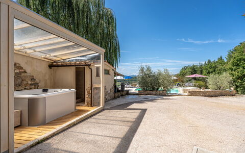 Villa Montone: Kompositmateriale, Svømmepøl, Udvej, Skygge, Udendørs Struktur, Eco Hotel, Jacuzzi, Udendørs Møbler, Stueplante