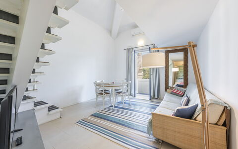 Residenza Morin: Bygning, Møbel, Billedramme, Komfort, Spejl, Træ, Hus, Indretning, Arkitektur, Gulvbelægning