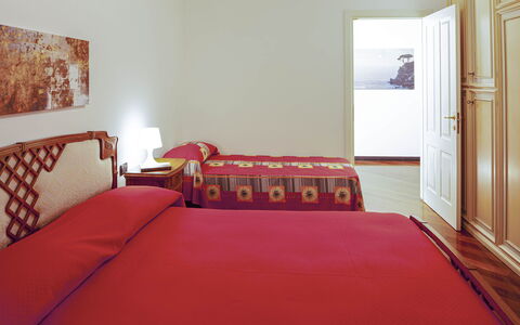 Apartment Fernanda - Levanto: Ejendom, Møbel, Bygning, Komfort, Træ, Dør, Textile, Indretning, Hus, Gulvbelægning