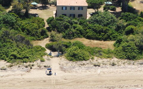 Giannella Holiday Apartment: Vand, Plante, Vandressourcer, Bygning, Strand, Træ, Naturligt Miljø, Vindue, Hus, Vegetationen