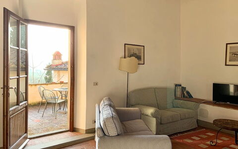 Borgo Delle Fonti: Møbel, Væg, Indretning, Træ, Gulvbelægning, Etage, Loft, Værelse, Belysning, Stue