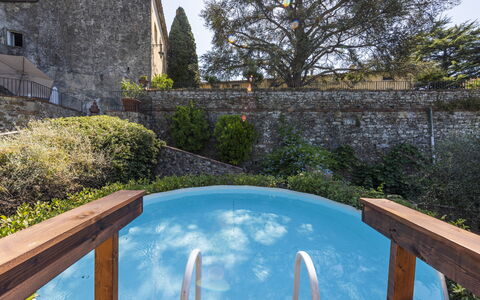 Villa San Gennaro: Plante, Ejendom, Vand, Himmel, Blad, Træ, Naturlige Landskab, Vegetationen, Græs, Biome