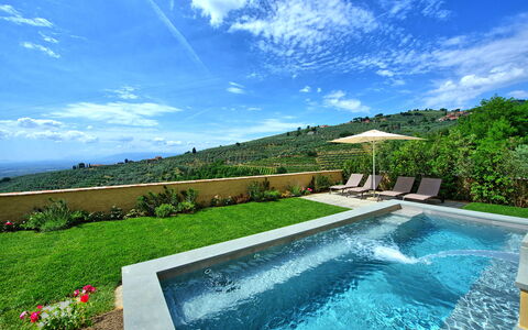 Casa Lionardo: Sky, Plante, Himmel, Vand, Ejendom, Blå, Natur, Azure, Naturlige Landskab, Botanik