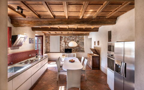 San Tommaso: Møbel, Ejendom, Indretning, Belysning, Køkken, Bord, Træ, Gulvbelægning, Etage, Stue