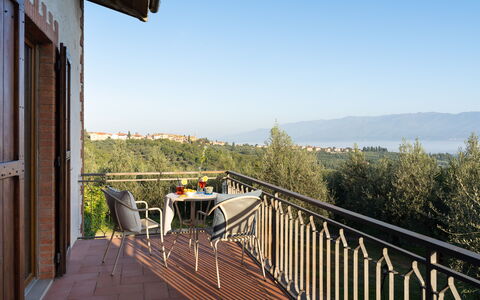 Residenza la Casuccia: Himmel, Træ, Bygning, Træ, Veranda, Sommerhus, Ejendom, Hegn, Landskab, Fritid