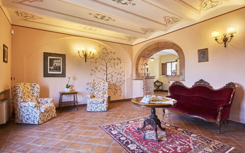 Villa Sulle Crete: Møbel, Dekoration, Bygning, Bord, Billedramme, Indretning, Belysning, Stue, Hus, Gulvbelægning