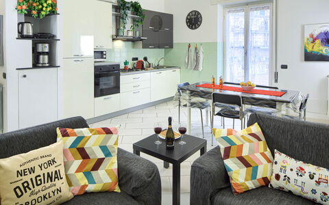 Apartment Fernanda 2 - Levanto: Couch, Møbel, Ejendom, Bord, Grøn, Indretning, Billedramme, Belysning, Komfort, Stue