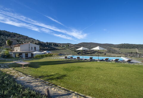 Bella Di Panzano: Himmel, Sky, Plante, Bjerg, Highland, Land Lot, Græs, Vindue, Naturlige Landskab, Græs-