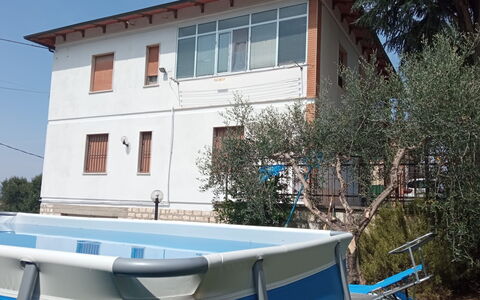 Casa Della Selce: Ejendom, Vindue, Bygning, Plante, Himmel, Hus, Træ, Arkitektur, Udendørs Møbler, Boligområde