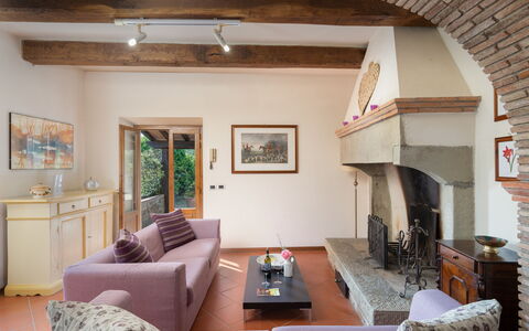 Il Mulino Di Vogognano - Subbiano, Private Pool, J: Bord, Ejendom, Couch, Billedramme, Møbel, Bygning, Træ, Indretning, Stue, Belysning