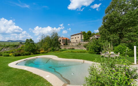 Villa Torre Delle Rose - Firenzuola, Private Pool,: Sky, Himmel, Plante, Vand, Bygning, Natur, Træ, Azure, Naturlige Landskab, Svømmepøl