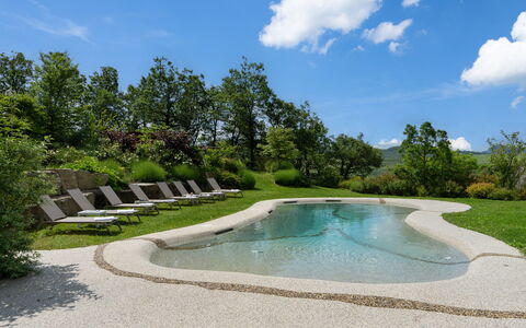 Villa Torre Delle Rose - Firenzuola, Private Pool,: Sky, Vand, Himmel, Plante, Vandressourcer, Ejendom, Naturlige Landskab, Træ, Svømmepøl, Landskab