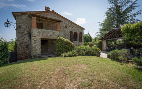 Fonte Nuova - Badia Agnano, Toscana: Himmel, Sky, Plante, Ejendom, Vindue, Bygning, Træ, Land Lot, Naturlige Landskab, Sommerhus
