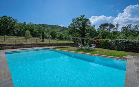 Leopolda In Selvarella Pool And Wi-fi: Vand, Himmel, Plante, Vandressourcer, Sky, Svømmepøl, Natur, Azure, Træ, Rektangel