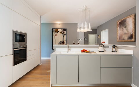 Luxury Green Marignana Villa, Versilia, Pool, Ac,: Cabinetry, Countertop, Billedramme, Træ, Indretning, Belysning, Gulvbelægning, Køkken, Etage