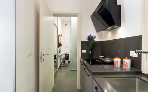 Casa Serra: Køkkenvask, Cabinetry, Bygning, Håndvask, Countertop, Køkken, Køkken Apparat, Stueplante, Komfur, Husholdningsapparat