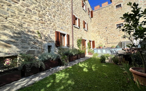 The Architects House: Plante, Ejendom, Vindue, Bygning, Græs, Kvarter, Mursten, Vejbelægning, Boligområde, Urban Design