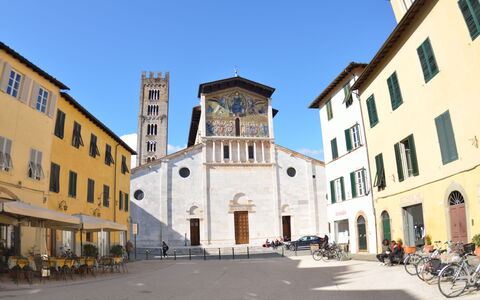 Casa Toto: Stad, City, Bygning, Arkitektur, Rådhusplads, Milepæl, Menneskelig Bosættelse, Kvarter, Offentlige Rum, Facade