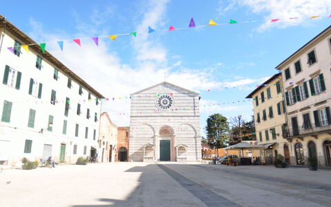 Casa Toto: Bygning, Stad, Menneskelig Bosættelse, City, Arkitektur, Himmel, Kvarter, Gade, Rådhusplads, Hus