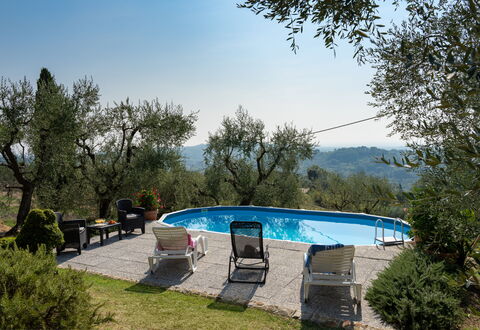 Casa Mimy: Vand, Himmel, Plante, Svømmepøl, Træ, Udendørs Møbler, Skygge, Fritid, Ejendom, Landskab