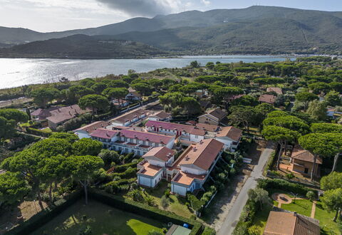 Giannella Beach Residence Apartment - Giannella, G: Vand, Himmel, Ejendom, Sky, Plante, Bygning, Bjerg, Natur, Træ, Highland