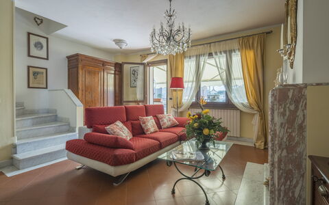 La Bouganville, Forte Dei Marmi, Private Garden, W: Møbel, Indretning, Couch, Gulvbelægning, Etage, Stue, Værelse, Træ, Loft, Bord