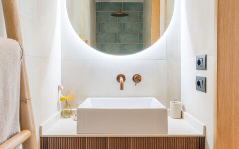 Pendolino Spereto Apartment With Pool, Montaione: Væg, Indretning, Gulvbelægning, Træ, Etage, Sanitærarmatur, Badeværelse, Hjem, Badeværelsesskab, Belysning