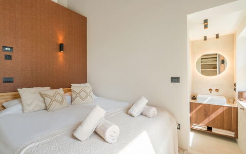 Pendolino Spereto Apartment With Pool, Montaione: Væg, Indretning, Gulvbelægning, Træ, Etage, Soveværelse, Møbel, Værelse, Seng, Belysning