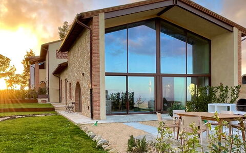 Pendolino Spereto Apartment With Pool, Montaione: Sky, Himmel, Plante, Ejendom, Bygning, Vindue, Skygge, Træ, Land Lot, Bord