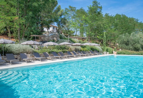 Nocellara Spereto Apartment With Pool, Montaione: Svømmepøl, Udendørs Møbler, Udvej, Eco Hotel, Liggestol, Landscaping, Ferieby, Thermae, Paraply, Hacienda