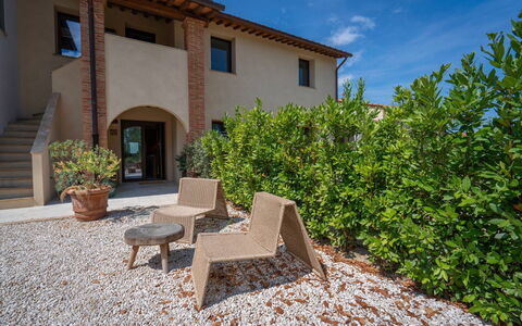 Coratina Spereto Apartment with Pool, Montaione: Plante, Bygning, Himmel, Vindue, Sky, Hus, Land Lot, Landskab, Sommerhus, Ejendom