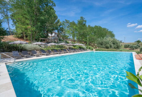 Coratina Spereto Apartment with Pool, Montaione: Vand, Plante, Vandressourcer, Ejendom, Himmel, Svømmepøl, Sky, Azure, Træ, Naturlige Landskab
