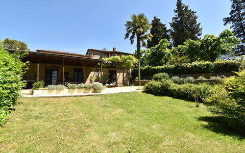 Podere Le Muricce: Plante, Bygning, Himmel, Ejendom, Træ, Naturlige Landskab, Hus, Landskab, Sommerhus, Ejendom