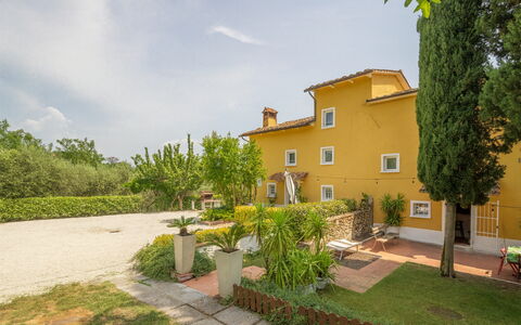 Country House Casalguidi 191 Private Pool: Hjem, Estate, Have, Landscaping, Villa, Gård, Hacienda, Stuehus, Eco Hotel, Backyard