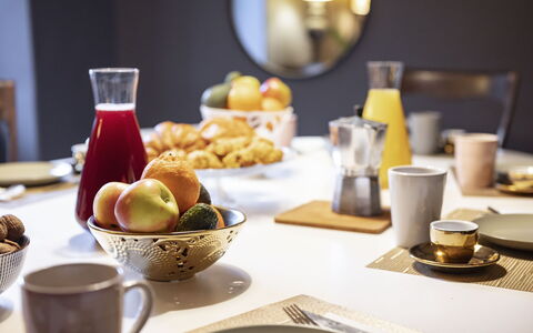 Mulino Morandi: Mad, Bord, Bordservice, Møbel, Tallerkner, Drinkware, Plade, Kop, Serveware, Ingrediens