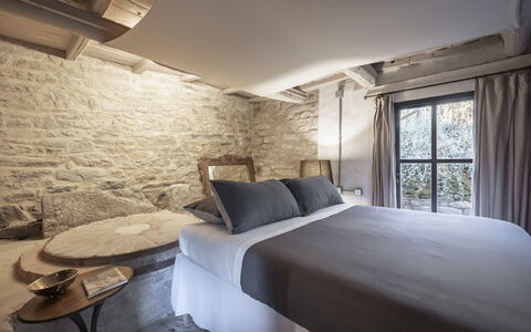 Mulino Morandi: Ejendom, Møbel, Bygning, Komfort, Træ, Indretning, Lampe, Etage, Billedramme, Gulvbelægning