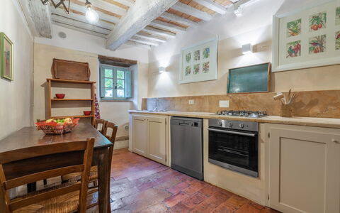 Casa Di Pietro In Vivo D'orcia, Pool: Køkken, Countertop, Gulvbelægning, Indretning, Møbel, Træ, Cabinetry, Køkken Apparat, Loft, Etage